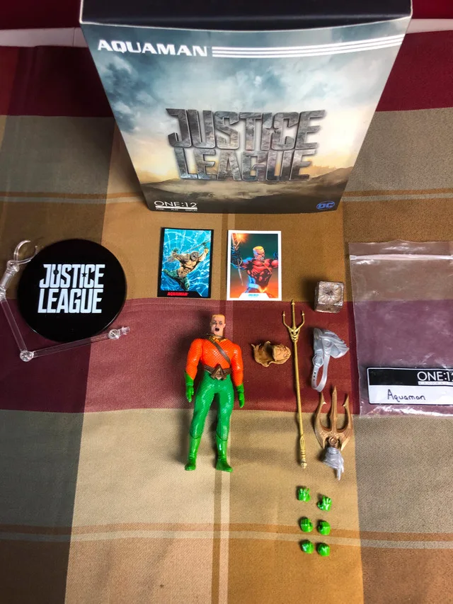 Mezco Aquaman Custom image indicator(8)