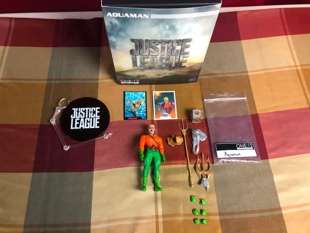 Mezco Aquaman Custom image indicator(9)