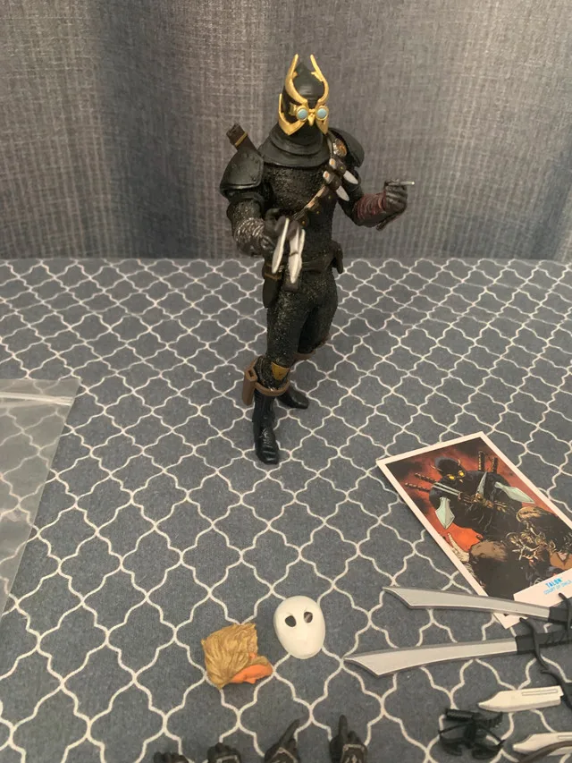 Mezco Talon (Custom) image indicator(10)