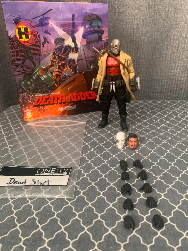 Mezco Deadshot (Custom) thumbnail