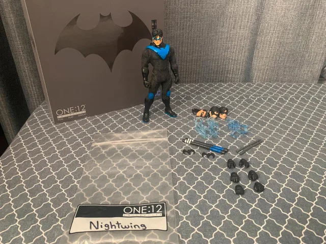 Mezco Nightwing & Batcycle (Custom) image indicator(2)