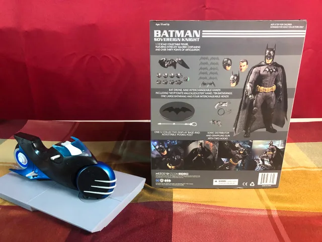 Mezco Nightwing & Batcycle (Custom) image indicator(10)