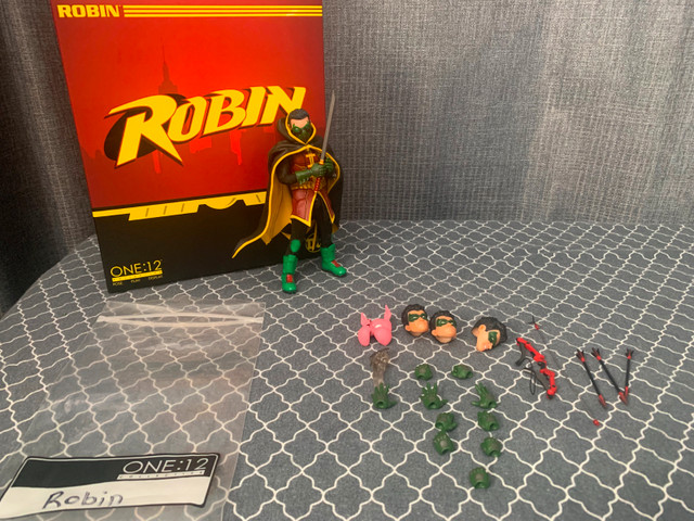 Mezco Robin (modified)