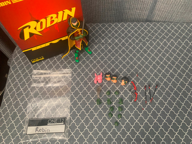 Mezco Robin (modified) - photo 2