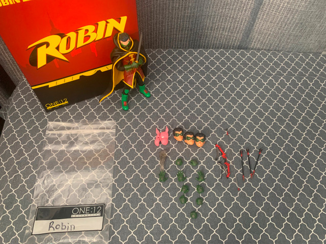 Mezco Robin (modified) - photo 3