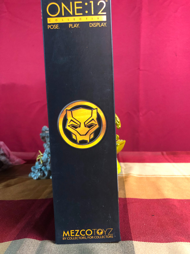 Mezco Black Panther (Custom) with Storm/Wakanda Forces - photo 3