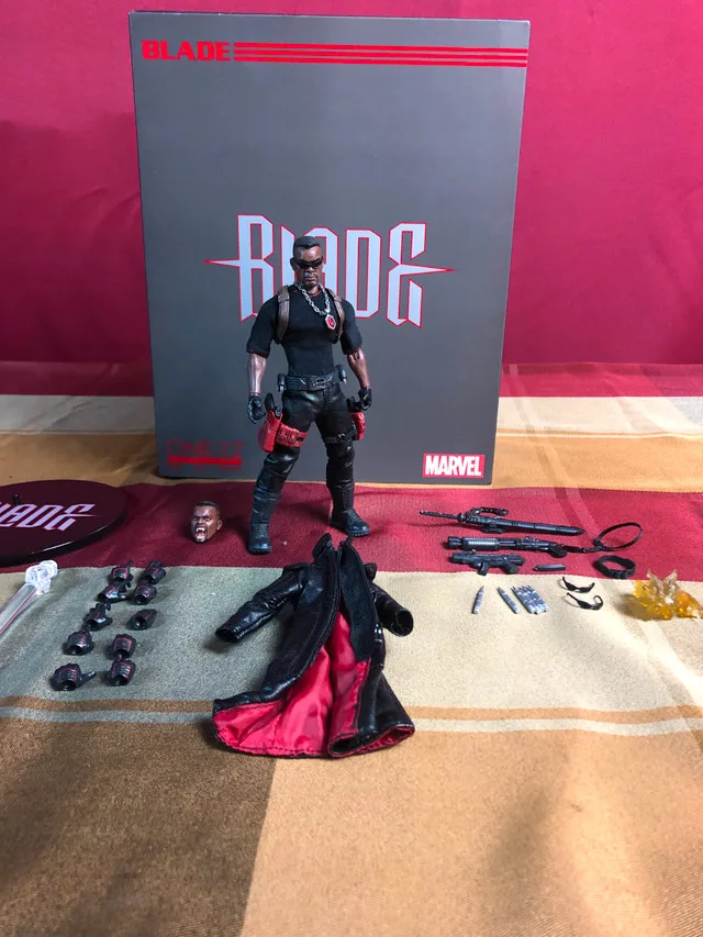 Mezco Blade with Unfinished Bike image indicator(8)