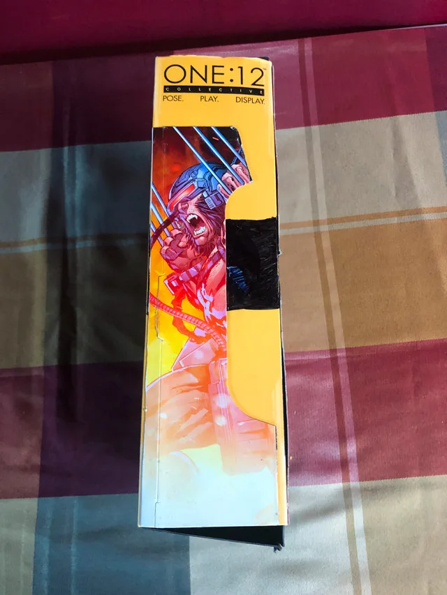 Mezco Weapon X Wolverine (custom) image indicator(3)