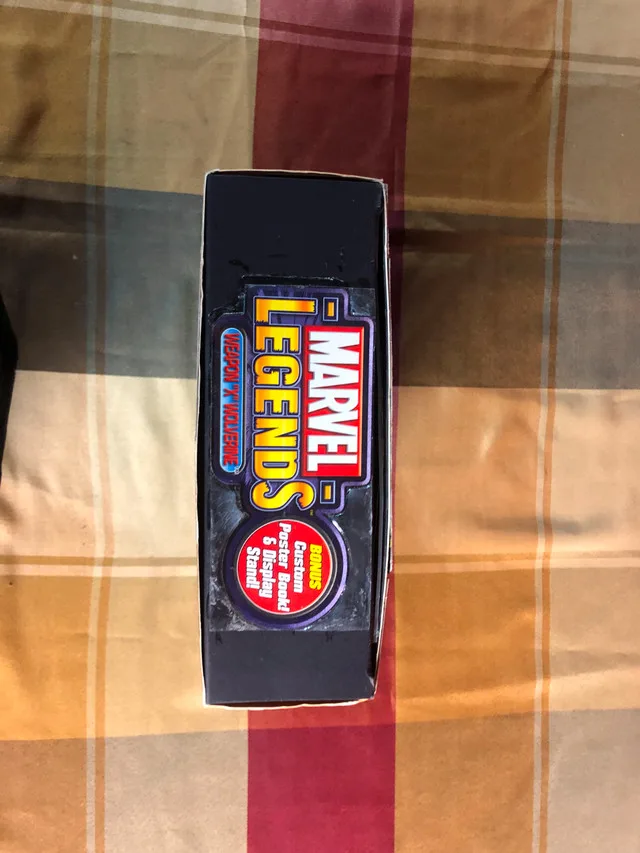 Mezco Weapon X Wolverine (custom) image indicator(4)