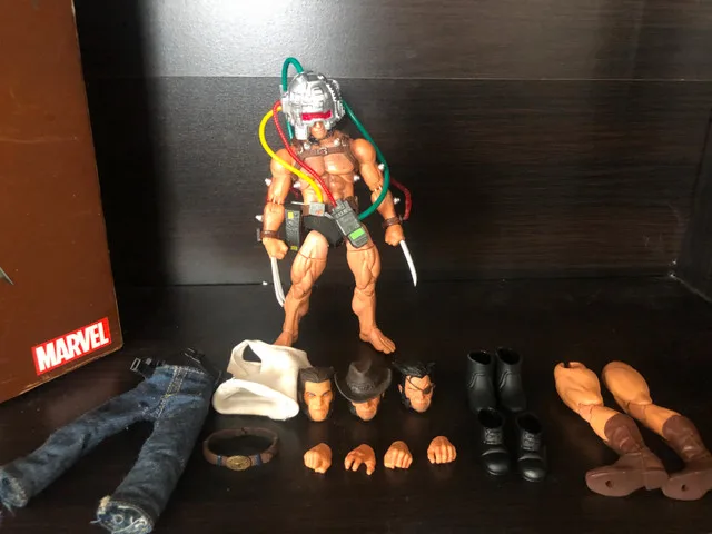 Mezco Weapon X Wolverine (custom) image indicator(10)