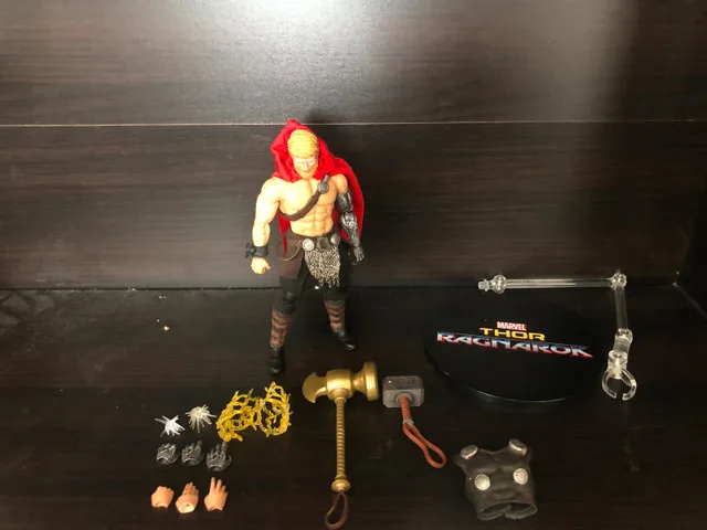 Mezco Unworthy Thor (custom) image indicator(4)