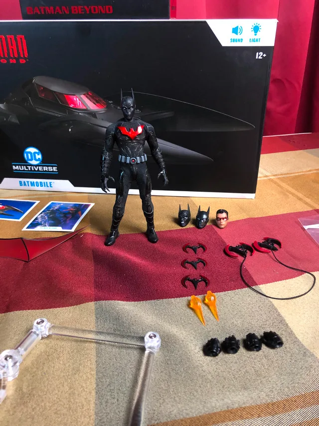 Mezco Batman Beyond with Mcfarlane Batman Beyond Batmobile image indicator(7)