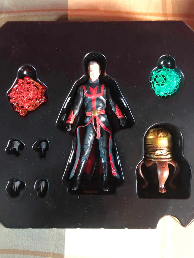 Mezco Doctor Strange image indicator(3)