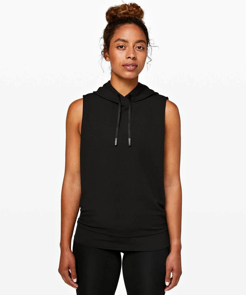 New lululemon Hoodie - Size 2