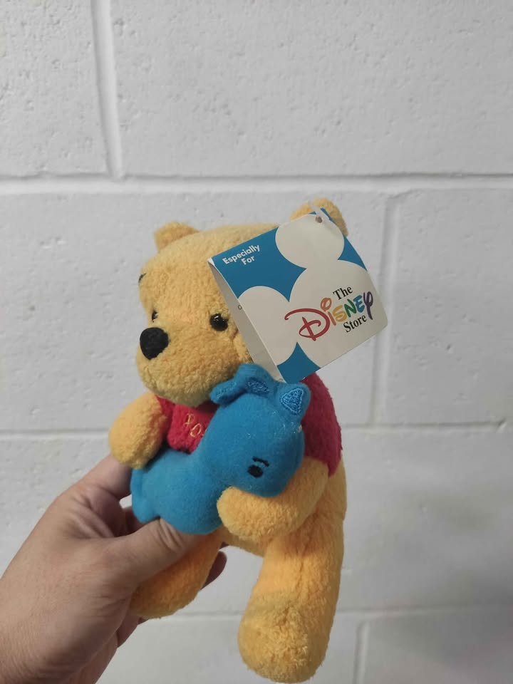 Winnie the Pooh plush - photo 3