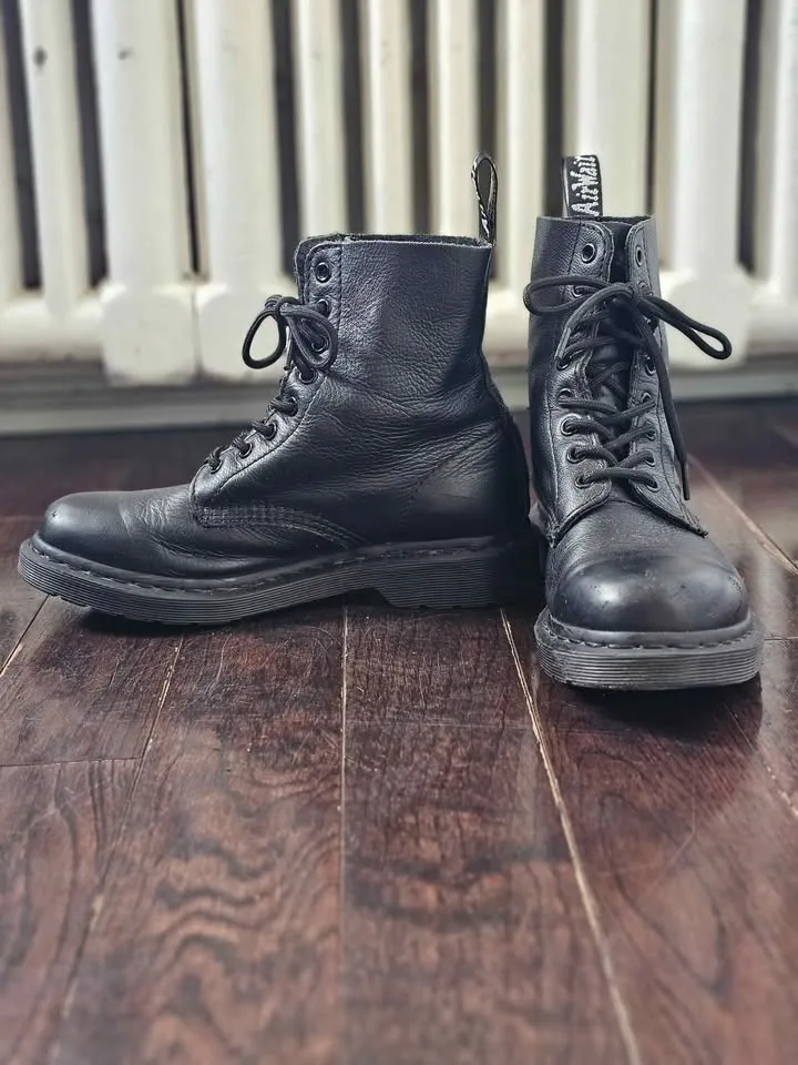 Womens 8 Dr. Martens Pascal Mono Black Combat Boots image indicator(2)