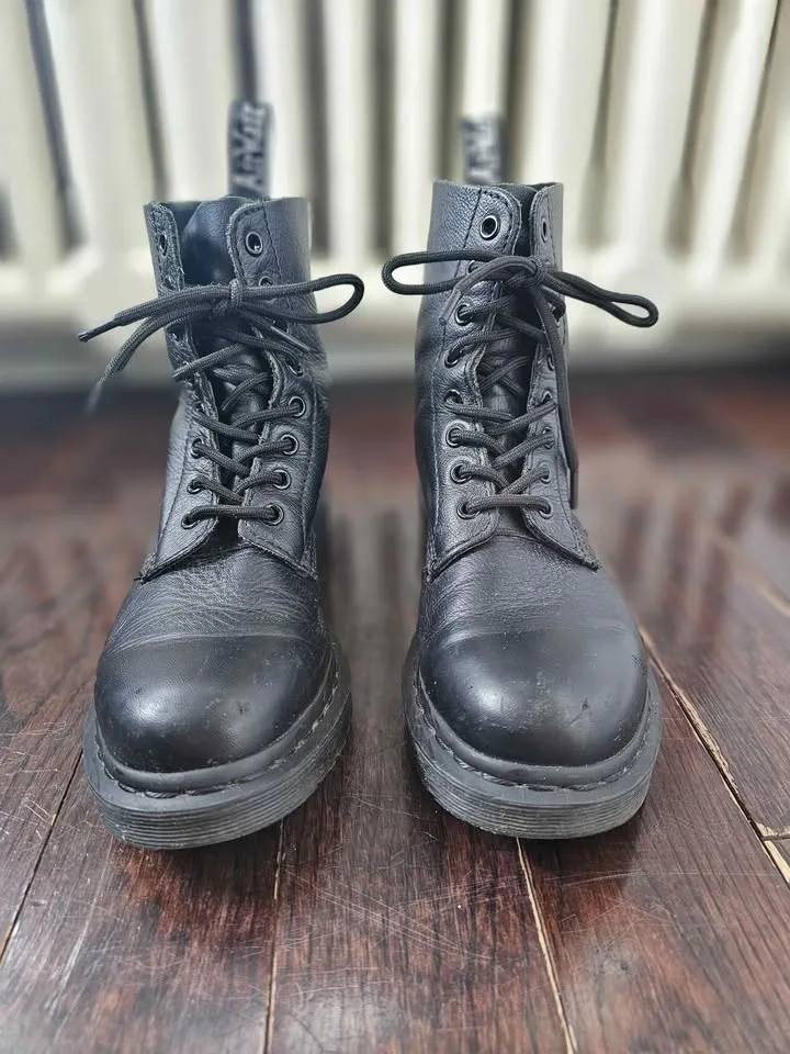 Womens 8 Dr. Martens Pascal Mono Black Combat Boots image indicator(3)