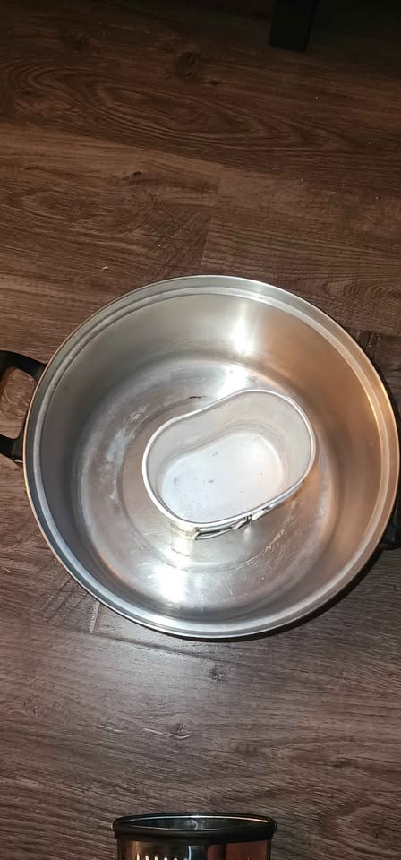 Stainless pot, metal Rasp grater, stainless cup - photo 2