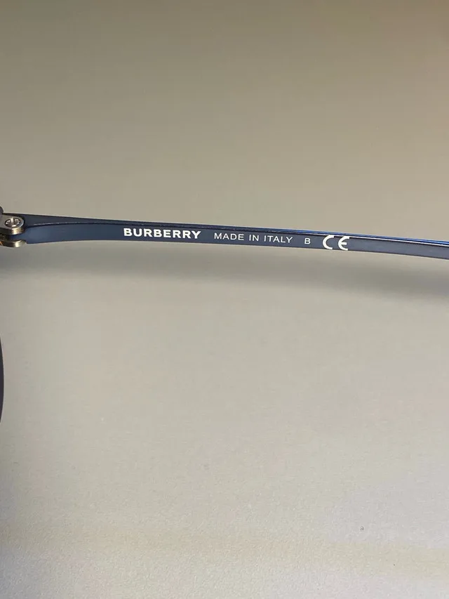 Burberry Frames image indicator(5)