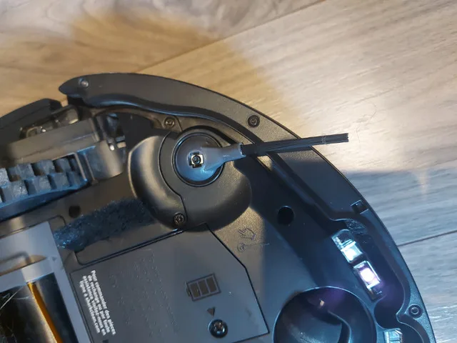 Shark IQ Robot Self-Empty Robot Vacuum - Black image indicator(4)