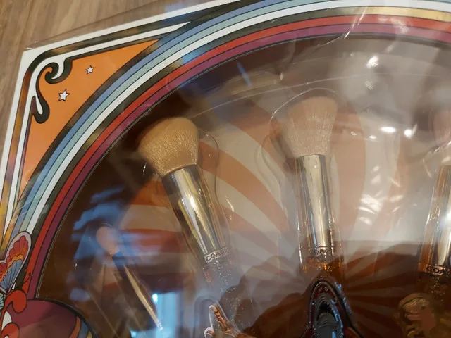 COACH x Sephora Makeup & Brush Collection image indicator(9)