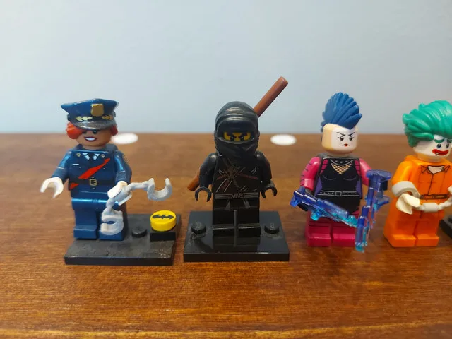 Lego Mini Figures Bundle - Will Sell Individually image indicator(2)