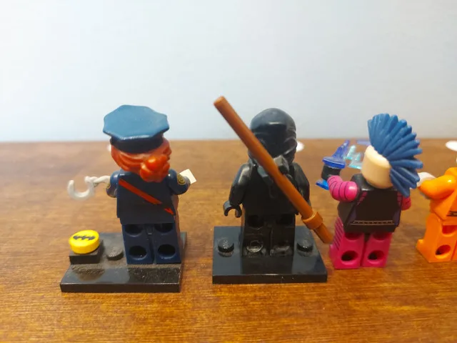 Lego Mini Figures Bundle - Will Sell Individually image indicator(4)