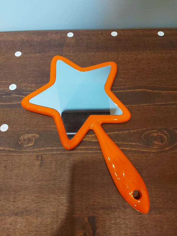 Jeffree Stand Hand Mirror - Limited Edition Halloween - photo 2