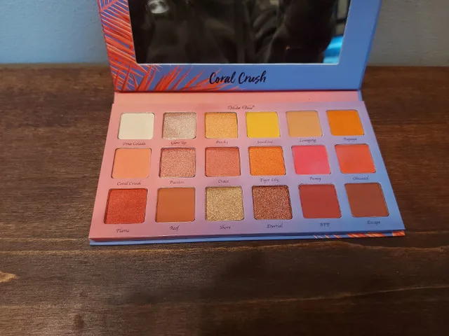 Violet Voss Makeup Palettes - Priced Per Each image indicator(3)