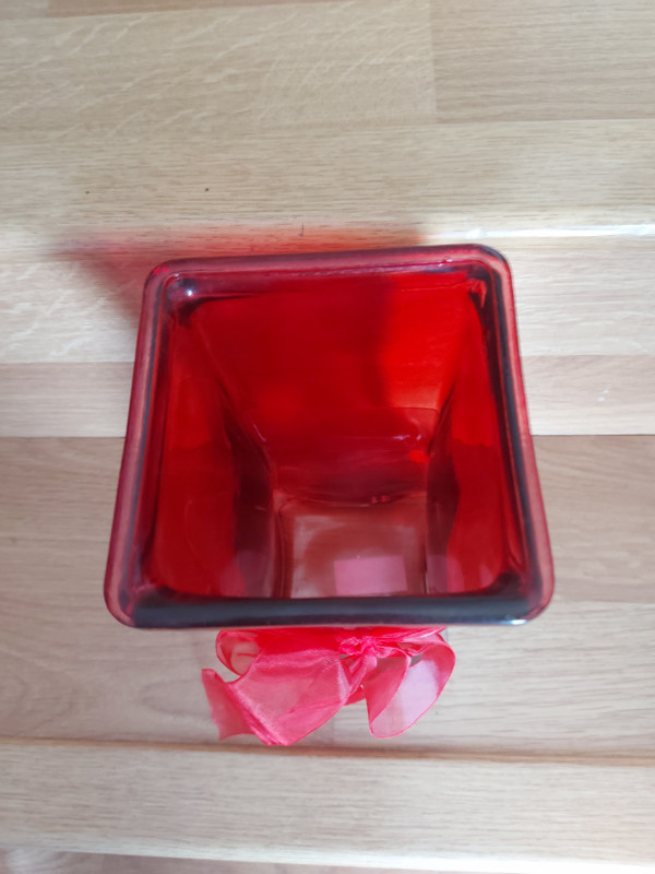 Thick Red Glass Vase with Ribbon - photo 2