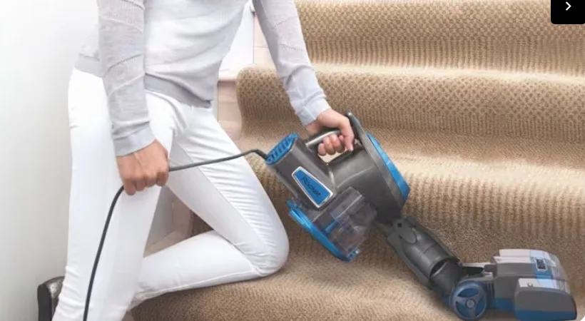 Shark Vacuum Cleaner with all the tools and box image indicator(5)