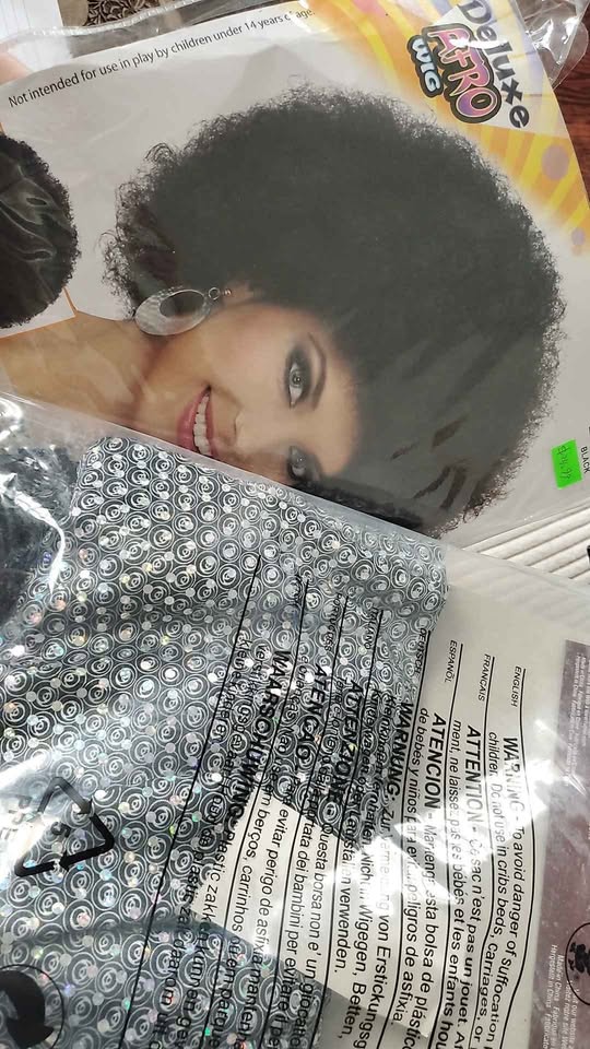 70s Disco Diva Costume + Wig - photo 5