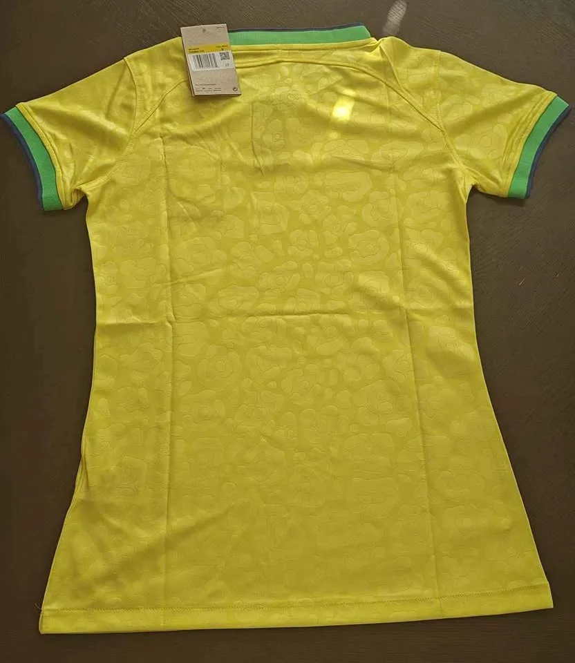 Women's Brasil jersey image indicator(2)