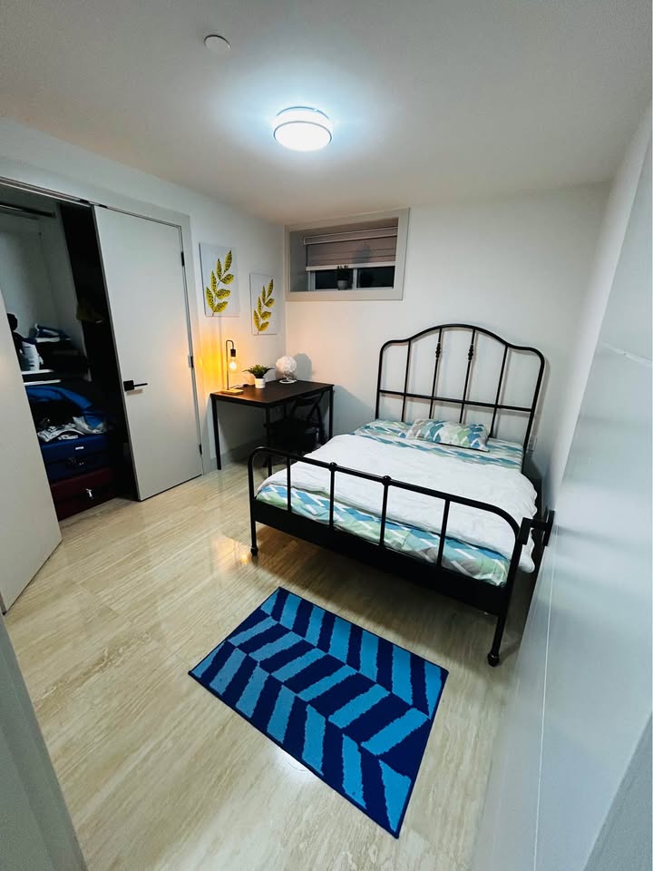 Private room for rent - photo 3