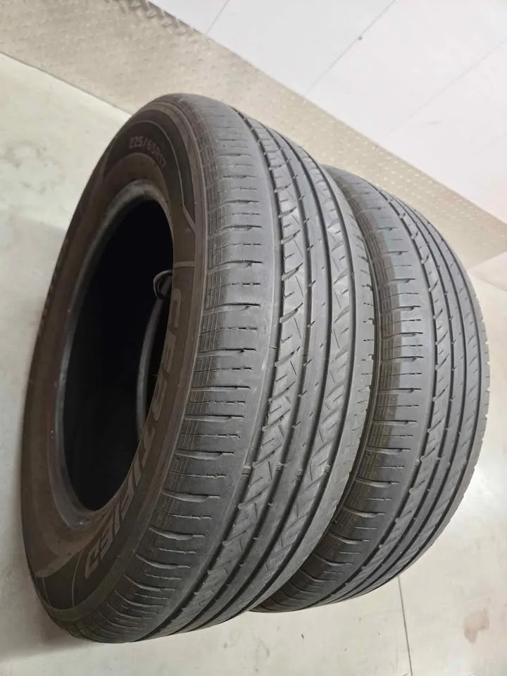 Two used tires- 225/65R17 image indicator(2)