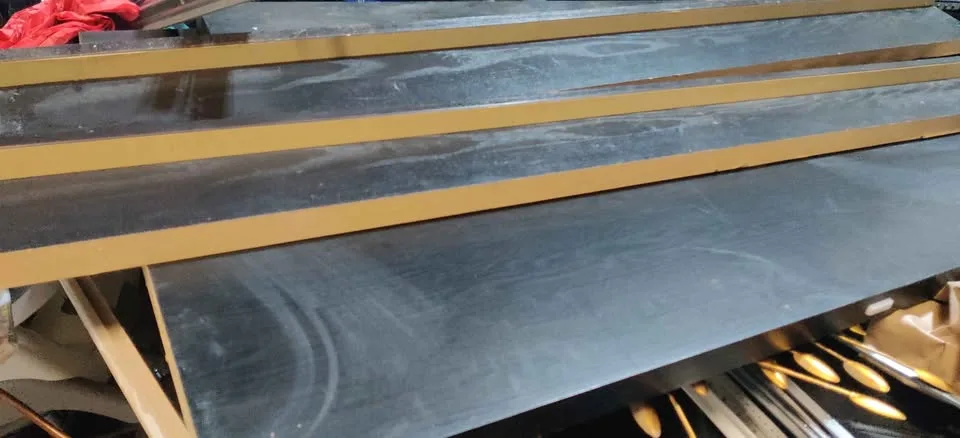 Queen size bed frame image indicator(5)