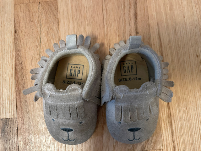 Baby GAP bear shoes 6-12 months