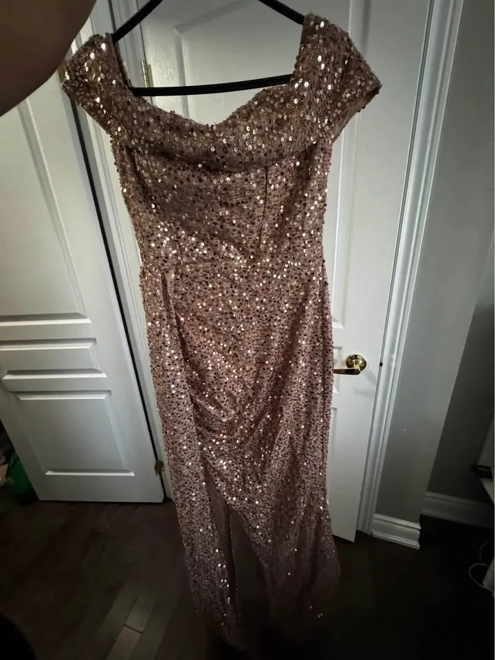 Gold Sequence Dress image indicator(2)