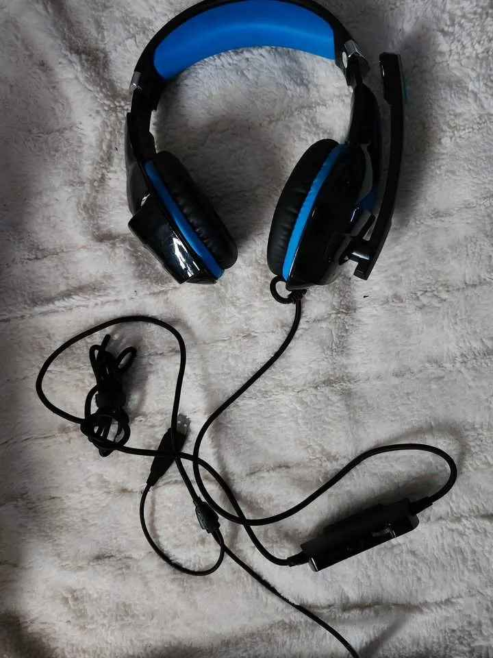 Gaming headsets (A10s) image indicator(3)