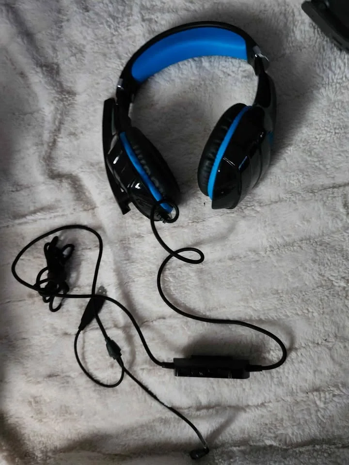 Gaming headsets (A10s) image indicator(4)