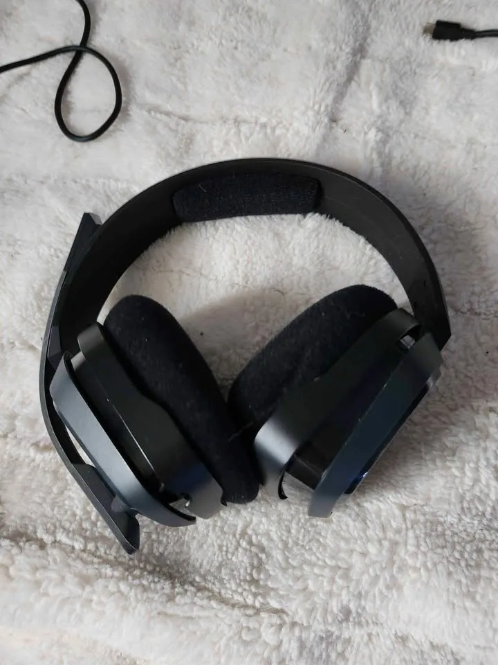 Gaming headsets (A10s) image indicator(6)