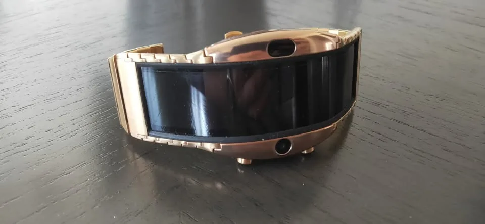 Nubia Alpha Gold Flexible AMOLED Screen - 99% Brand New image indicator(5)