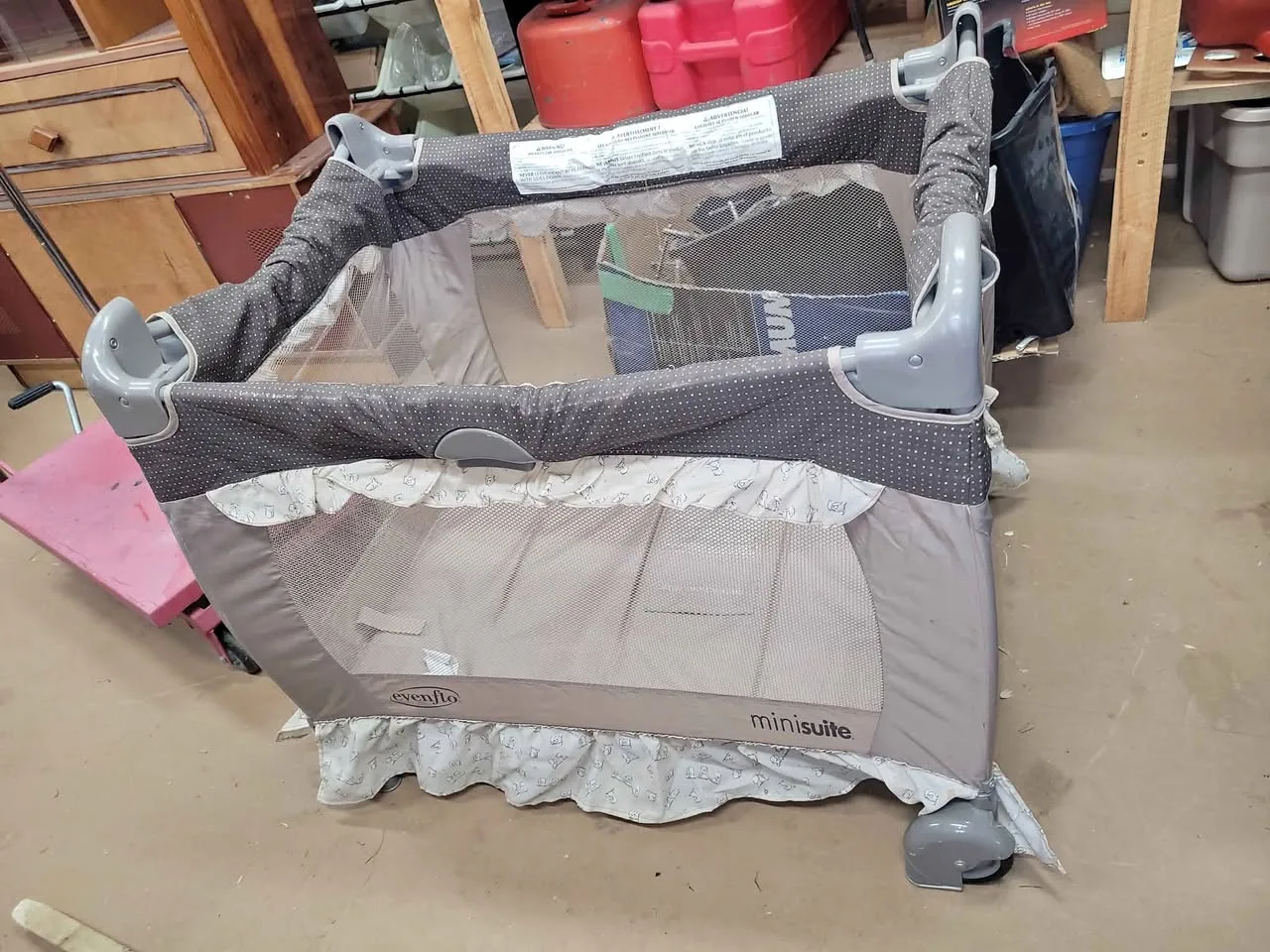 Evenflo portable baby playpen