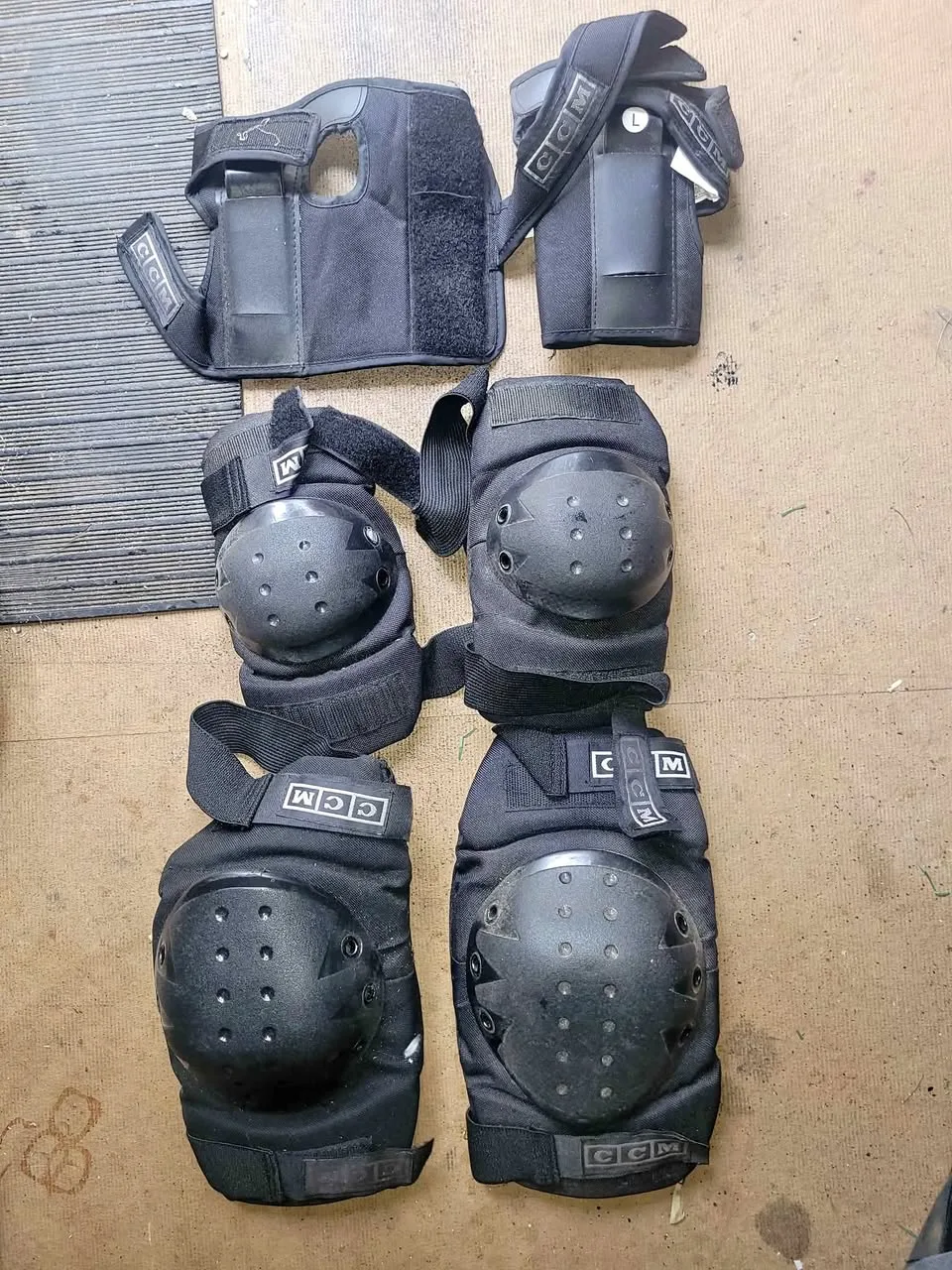 Size Large CCM Elbow, knee and wrist pads