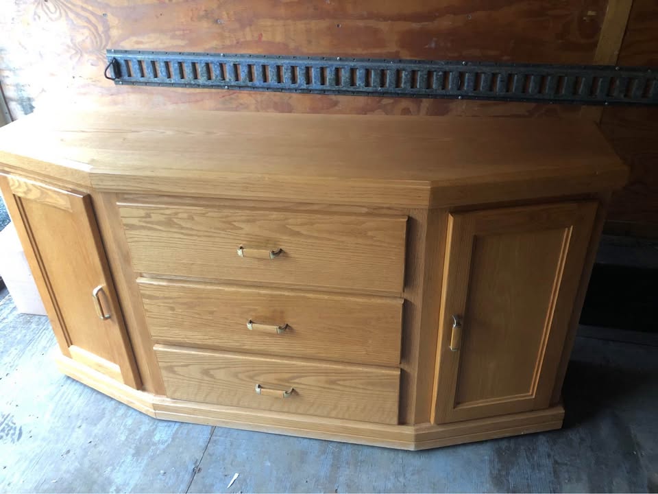Oak China Cabinet - photo 4