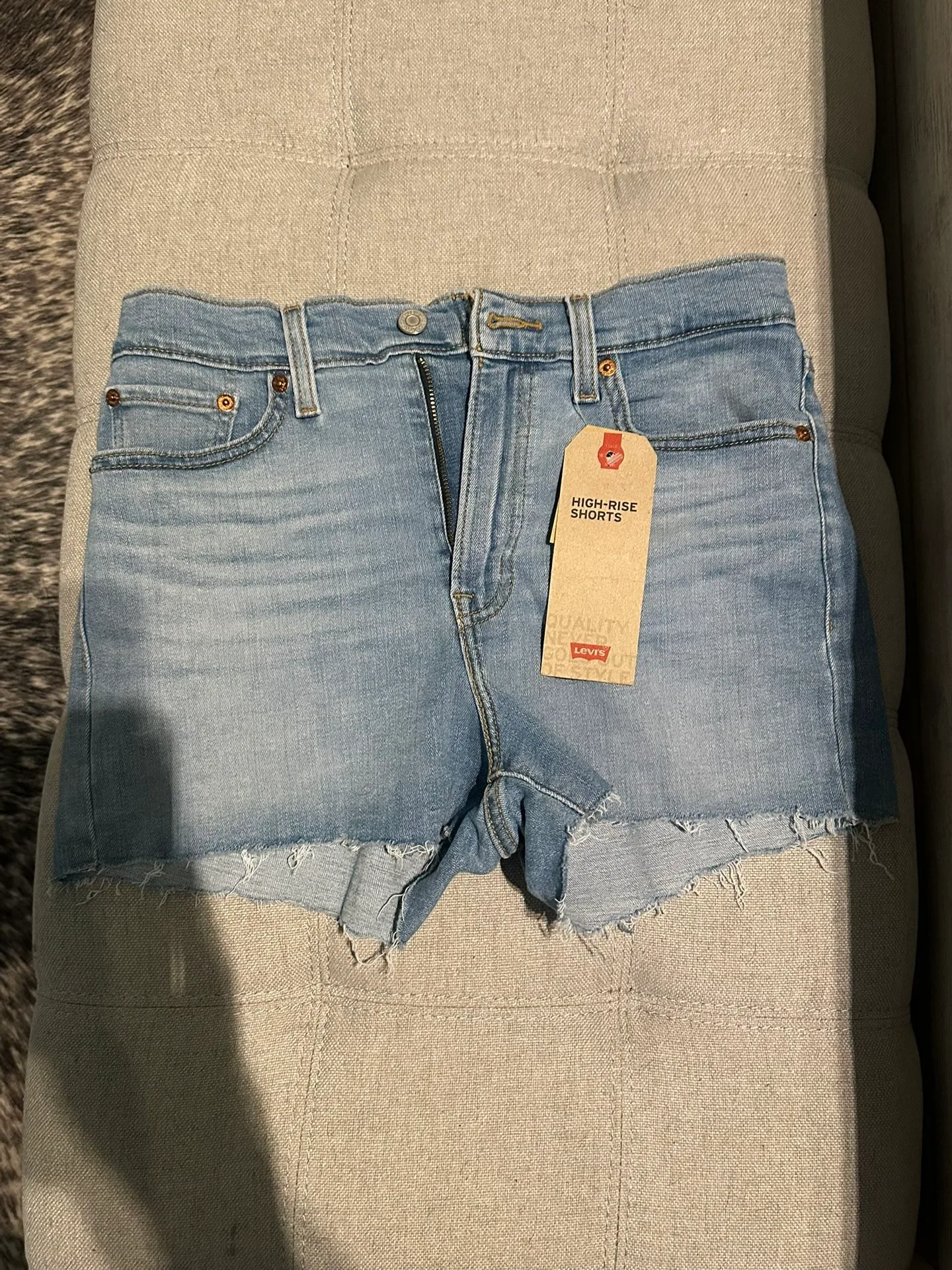 Levi’s Women’s Shorts thumbnail