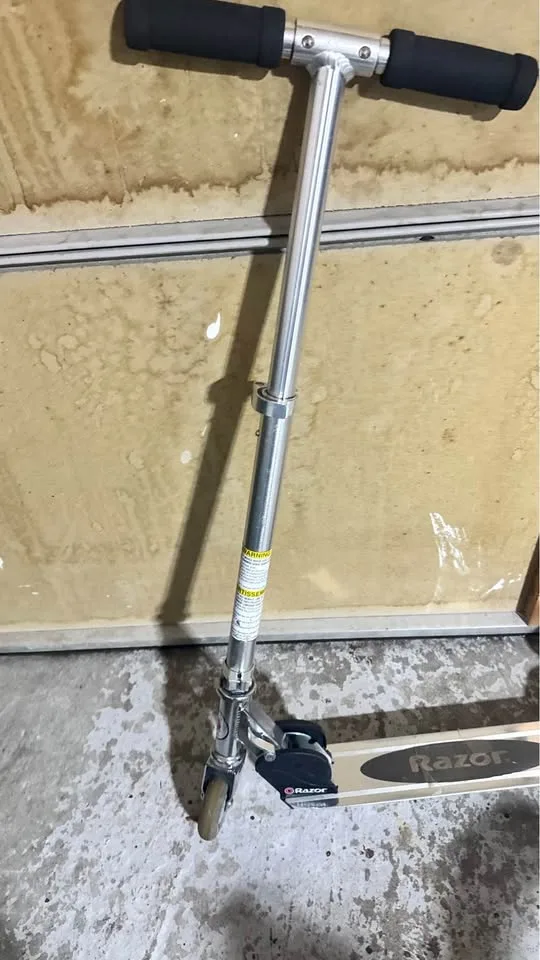Razor scooters - two of them - $25 each image indicator(2)