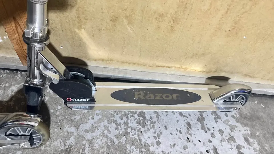 Razor scooters - two of them - $25 each image indicator(4)