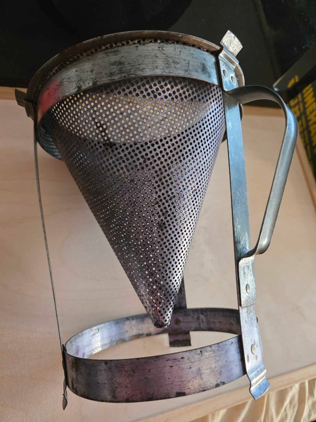 Antique strainer-chinois with vintage pestle - photo 4