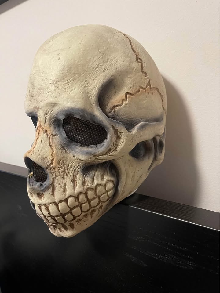 Skull Halloween mask - photo 3